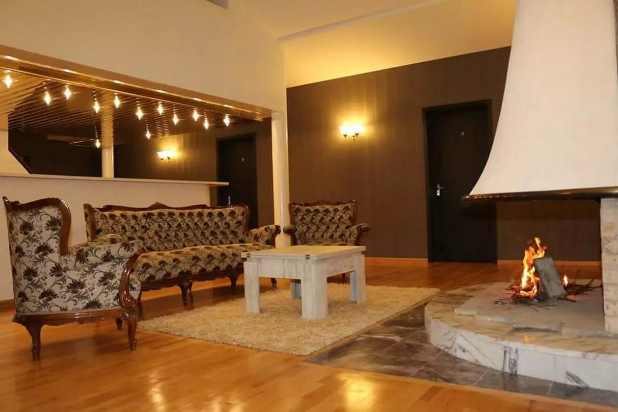 RESIDENCEHILL_SHABAVIZ (4).jpg